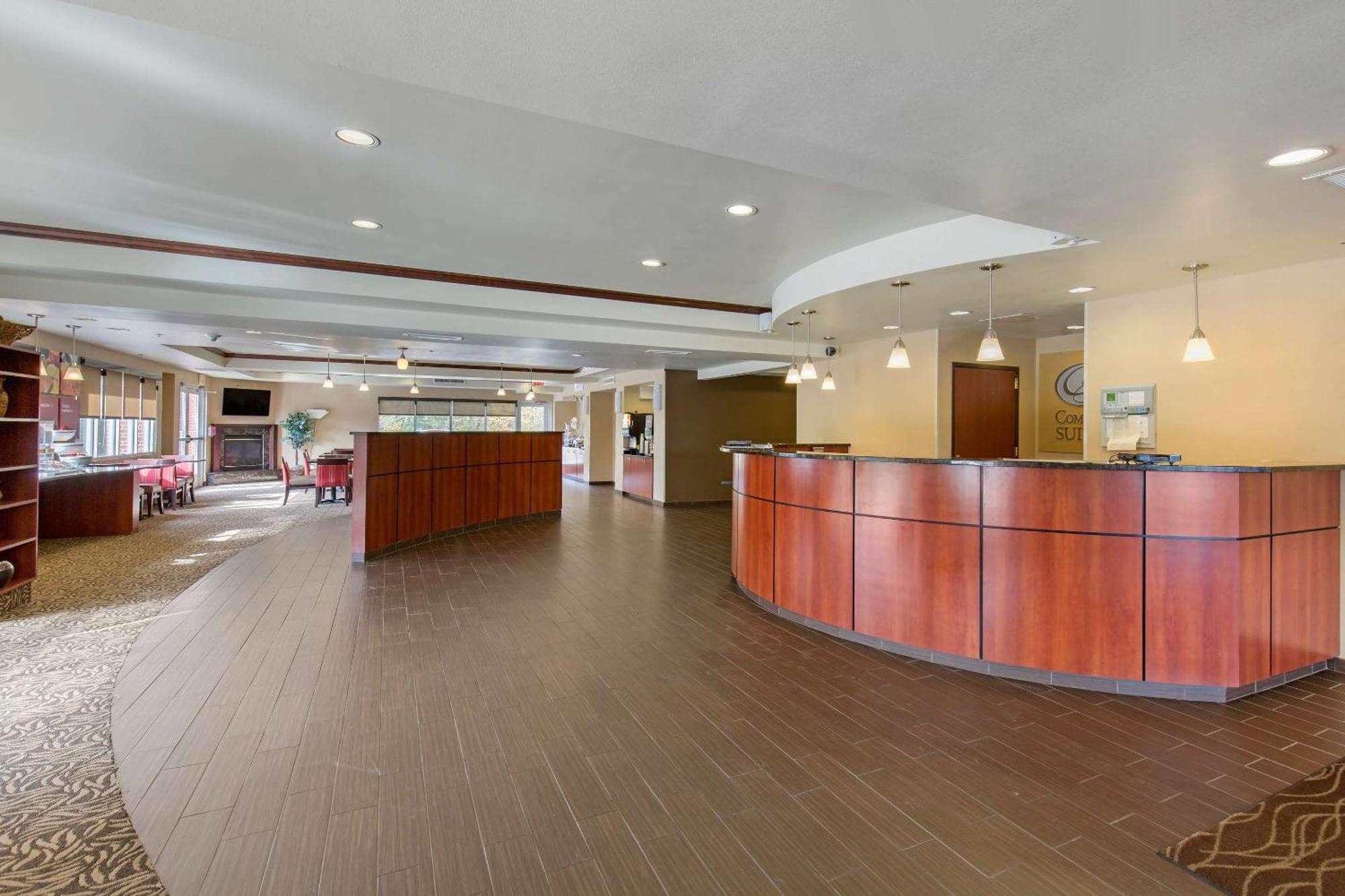 Comfort Suites Seaford Exterior photo